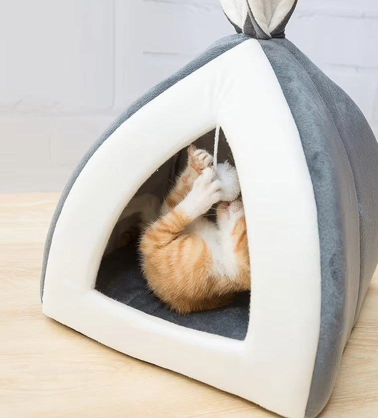 Covered Cat Bed Indoor Warm – Cozy Cat Cave | Snowy